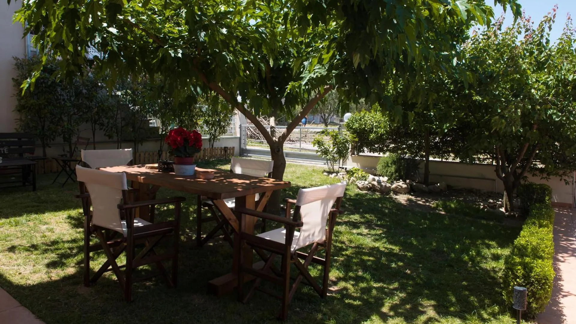 Garden Oasis Residence ستافروس اليونان